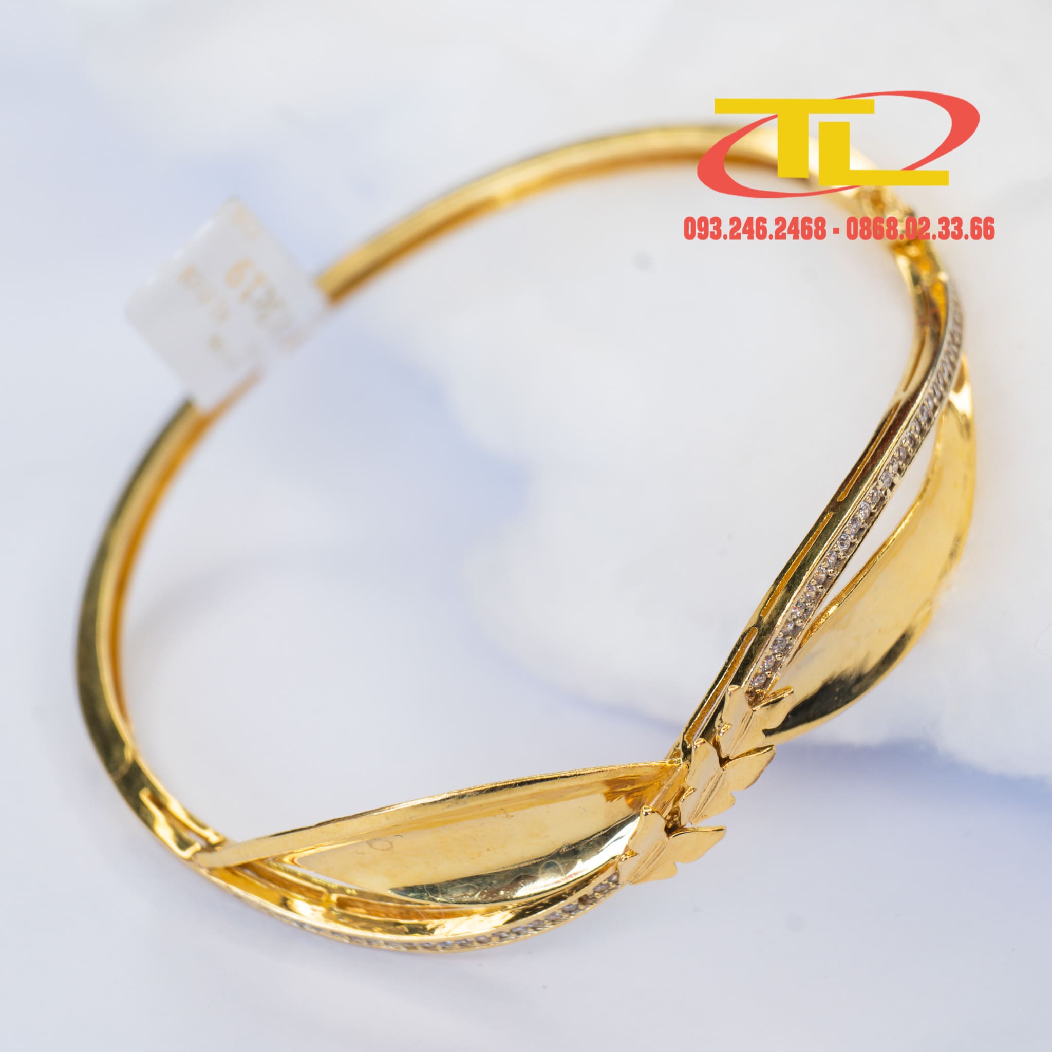 Vàng 18K với lắc 1,5 Chỉ và 2 Chỉ và Vàng Bạc Thi Loan là những kiểu trang sức đẳng cấp sẽ được yêu thích tại Việt Nam vào năm